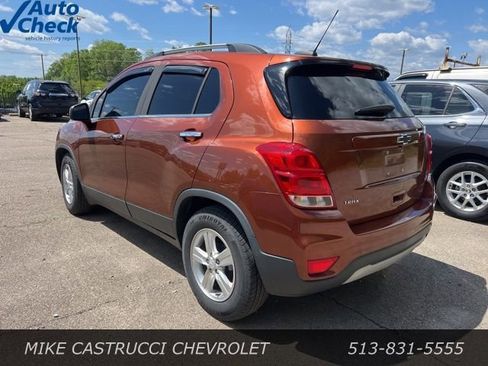 Used 2019 Chevrolet Trax LT w/ LT Convenience Package image 4
