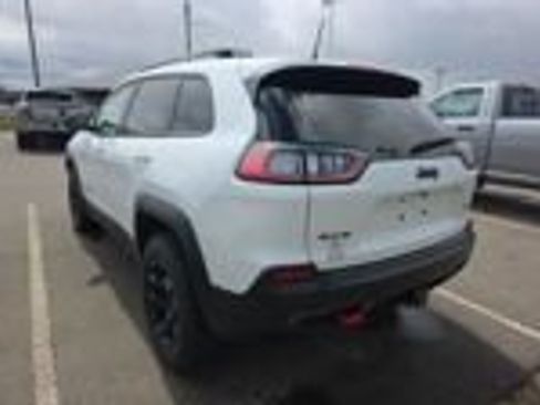 Used 2022 Jeep Cherokee Trailhawk w/ Comfort/Convenience Group AWD/4WD image 8