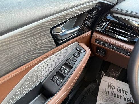 Used 2023 Acura MDX Advance image 28