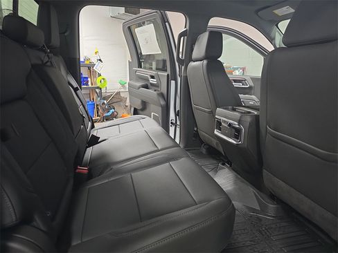 New 2026 GMC Sierra 2500 SLT w/ SLT Premium Package image 11