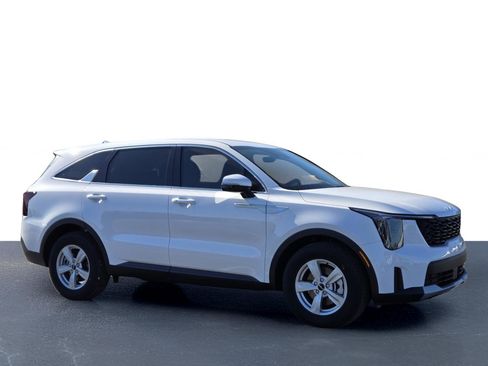 New 2026 Kia Sorento LX FWD image 7