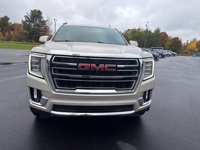 Used 2022 GMC Yukon SLT w/ SLT Luxury Package AWD/4WD image 9