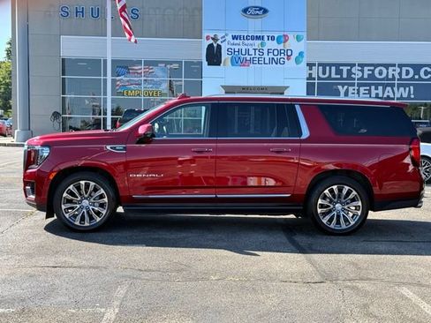 Used 2024 GMC Yukon XL Denali w/ Denali Reserve Package AWD/4WD image 2