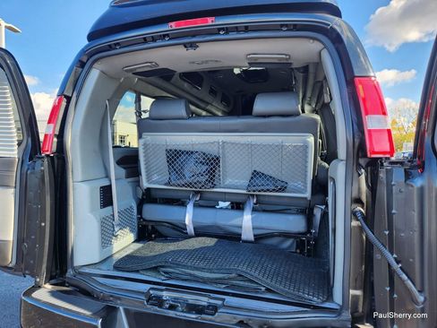 Used 2022 Chevrolet Express 2500 Extended w/ Enhanced Convenience Package image 25