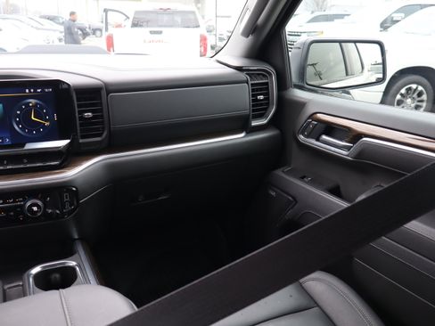 Certified 2025 Chevrolet Silverado 1500 LT Trail Boss w/ Convenience Package II image 16