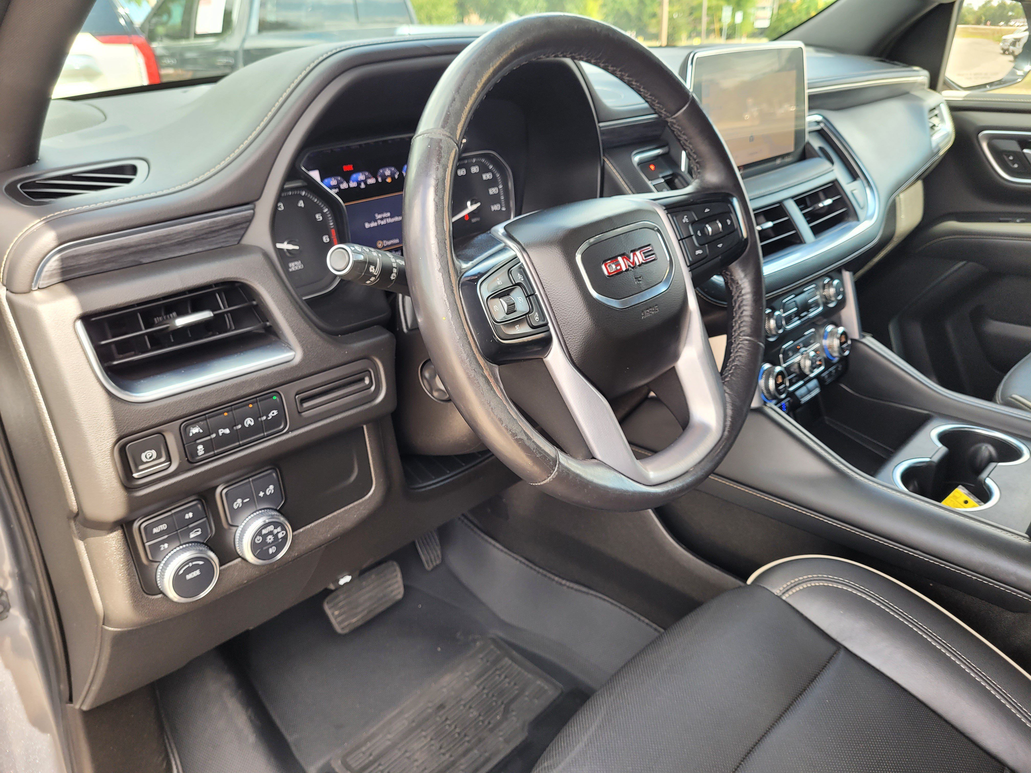 Used 2021 GMC Yukon XL SLT w/ SLT Premium Package AWD/4WD image 23