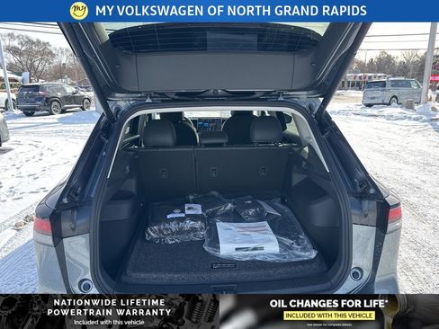 New 2026 Volkswagen Tiguan SE image 27