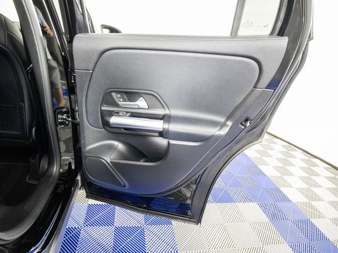 Used 2025 Mercedes-Benz GLA 250 image 16