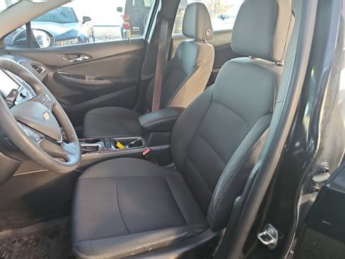 Used 2017 Chevrolet Cruze LT w/ Convenience Package image 18