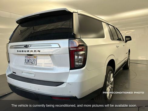 Used 2023 Chevrolet Suburban High Country image 6