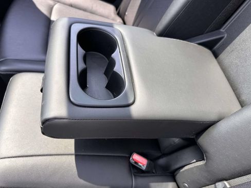 Used 2022 Kia Sorento S w/ Panoramic Sunroof Package AWD/4WD image 15