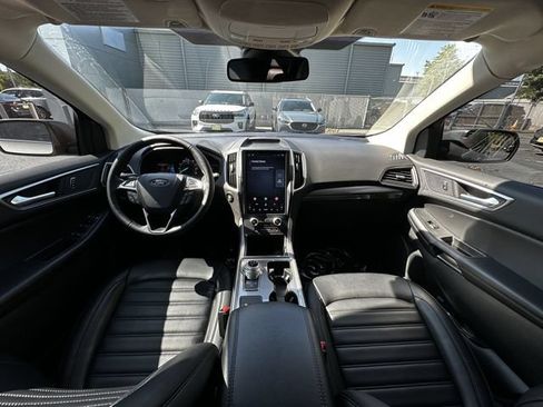 Certified 2023 Ford Edge SEL w/ Convenience Package AWD/4WD image 3