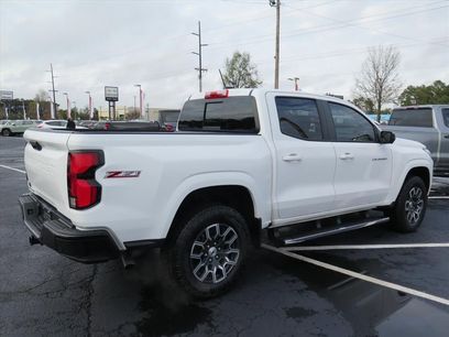 Used 2024 Chevrolet Colorado Z71 w/ Z71 Convenience Package 2