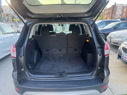 Used 2016 Ford Escape SE w/ Equipment Group 201A image 18