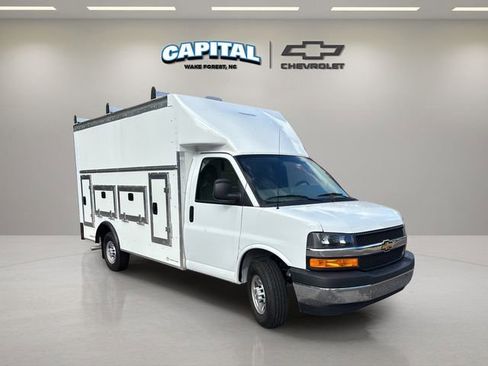 New 2025 Chevrolet Express 3500 w/ Power Convenience Package RWD image 14