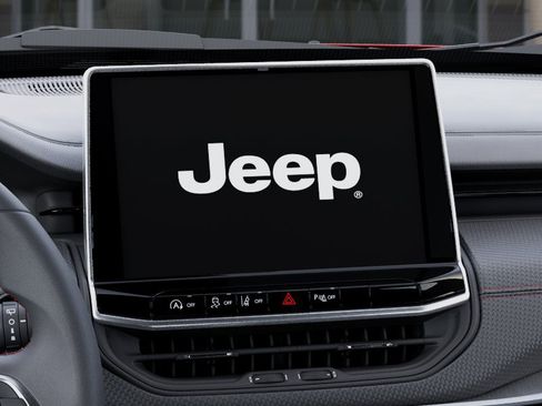New 2026 Jeep Compass Trailhawk w/ Trailer Tow Group AWD/4WD image 18