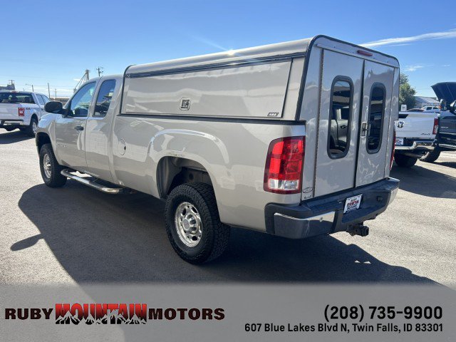 Used 2007 GMC Sierra 2500 SLE w/ Z71 Off-Road Package AWD/4WD image 16
