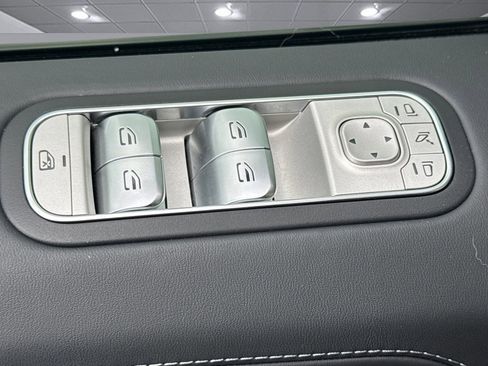 Used 2024 Mercedes-Benz G 550 image 12