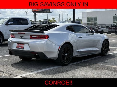 Used 2017 Chevrolet Camaro LT RWD image 6