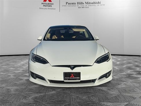 Used 2016 Tesla Model S P90D image 2