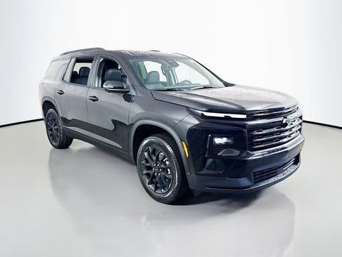 New 2026 Chevrolet Traverse LT image 2