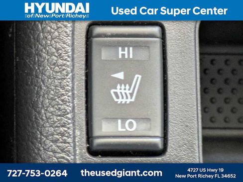 Used 2018 Nissan Rogue SV w/ Premium Package FWD image 28