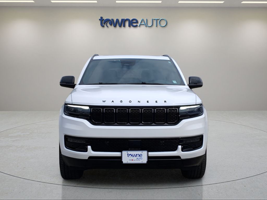 Used 2023 Jeep Wagoneer Series II AWD/4WD image 9