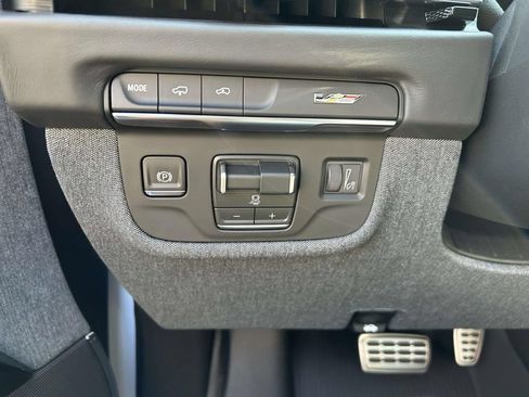 New 2026 Cadillac Escalade V AWD/4WD image 23