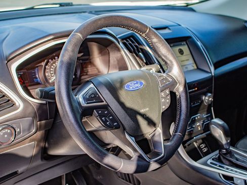 Used 2018 Ford Edge SEL w/ Equipment Group 201A AWD/4WD image 23