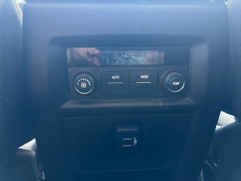 Used 2019 Chevrolet Traverse LT AWD/4WD image 22