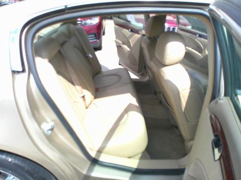 Used 2006 Buick Lucerne CXS w/ Driver Confidence Package image 7
