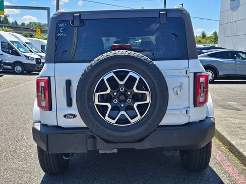 New 2026 Ford Bronco Outer Banks AWD/4WD image 4