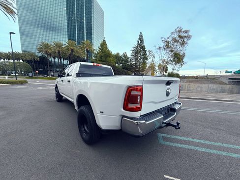 Used 2020 RAM 3500 Tradesman w/ Chrome Appearance Group image 3