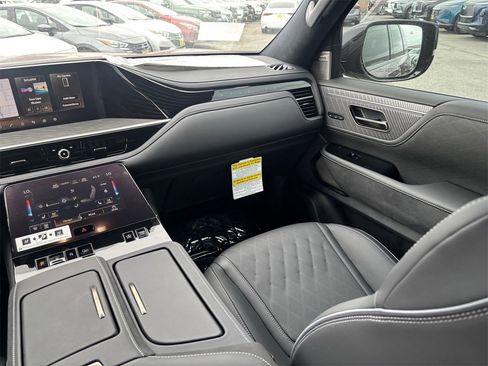 New 2025 INFINITI QX80 Autograph w/ Autograph Exterior Package image 17