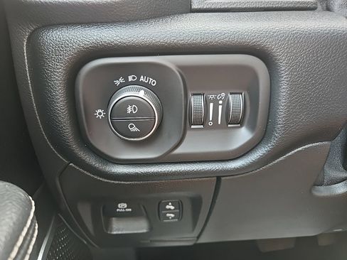 Used 2022 RAM 1500 Laramie image 49