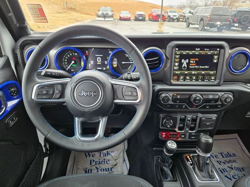 Used 2023 Jeep Wrangler Unlimited Rubicon 4xe image 20