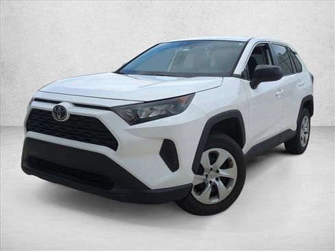 Certified 2022 Toyota RAV4 LE image 1