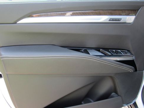 Used 2026 Cadillac Escalade Platinum Sport w/ LPO, ONYX Package AWD/4WD image 16