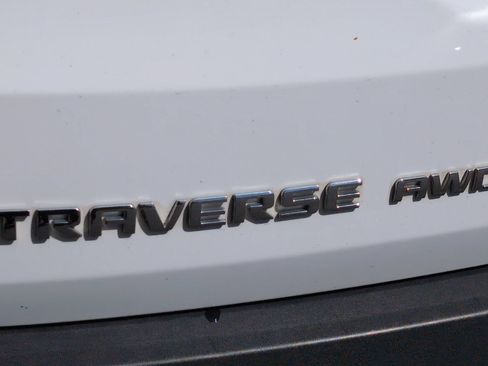 Used 2021 Chevrolet Traverse LT w/ LPO, Cargo Package AWD/4WD image 27