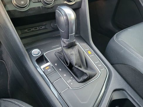 Used 2019 Volkswagen Tiguan SEL image 22