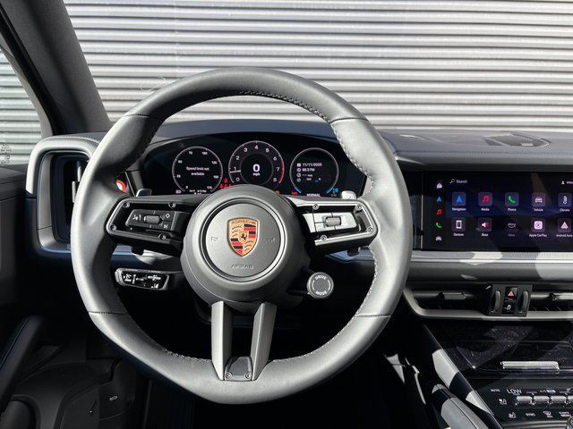Used 2026 Porsche Cayenne AWD/4WD image 14