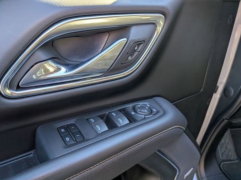 Certified 2023 GMC Yukon SLT w/ Max Trailering Package image 12