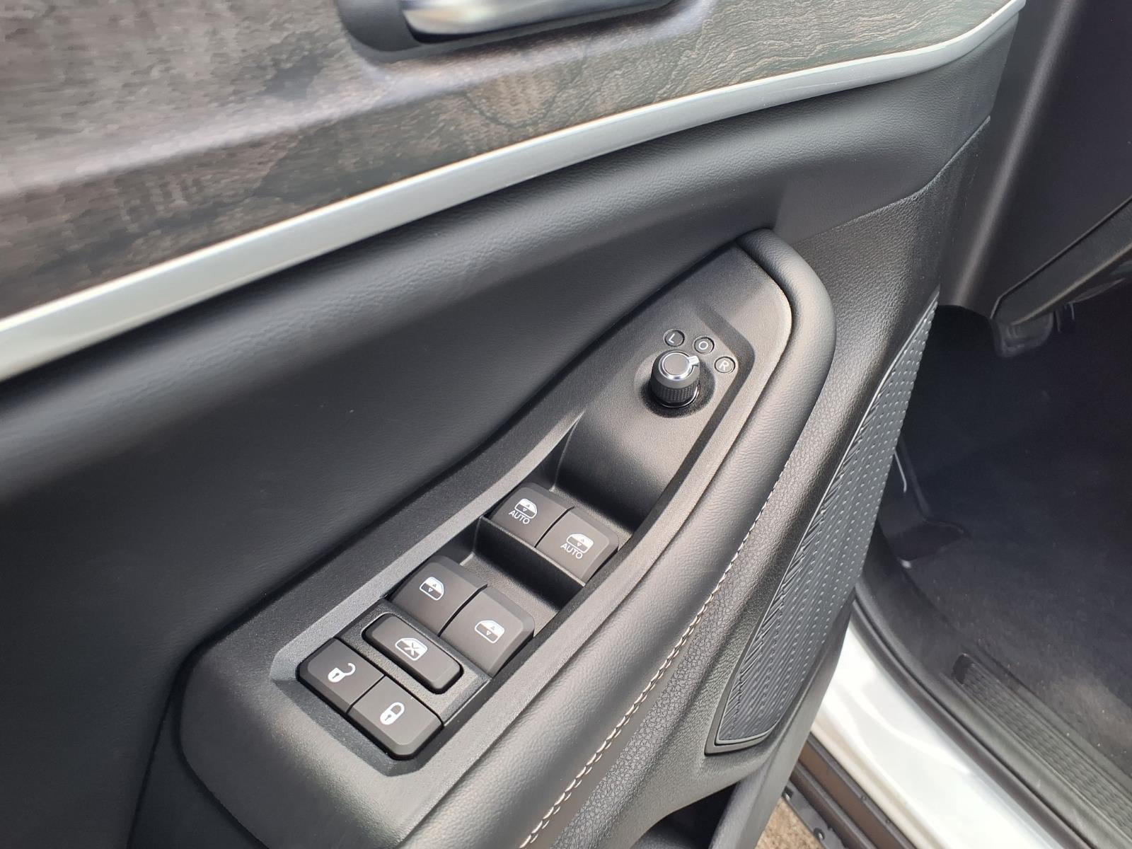 New 2026 Jeep Grand Cherokee Altitude AWD/4WD image 11