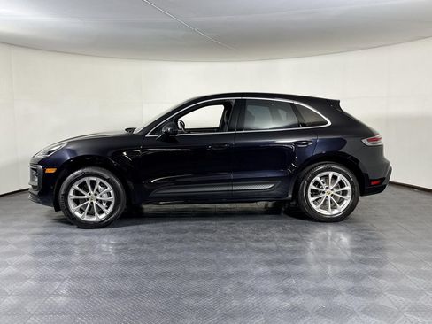 Certified 2024 Porsche Macan AWD/4WD image 2