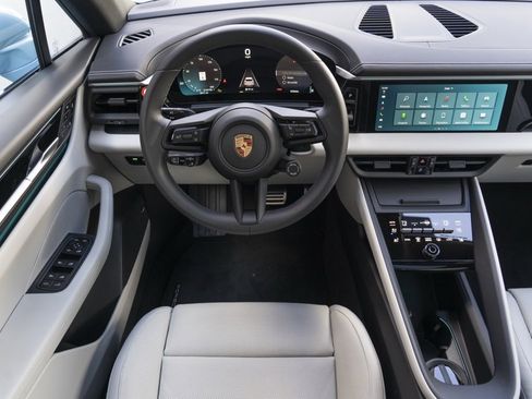 Used 2025 Porsche Macan 4S Electric image 21