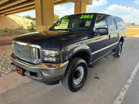 Used 2003 Ford Excursion XLT AWD/4WD image 7
