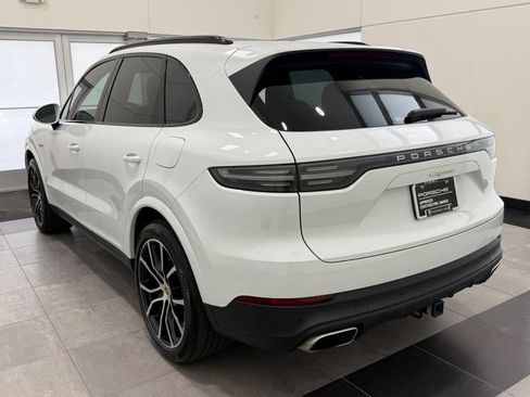Used 2022 Porsche Cayenne E-Hybrid AWD/4WD image 3