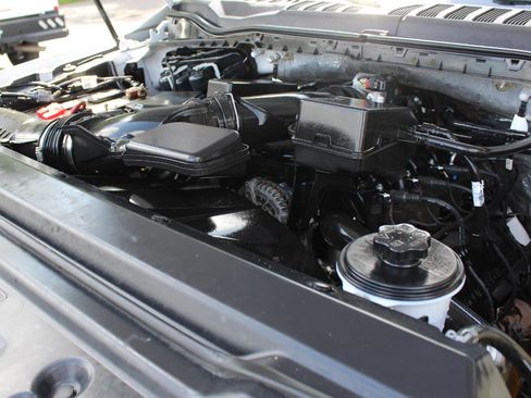 Used 2022 Ford F250 XL w/ Power Equipment Group image 21