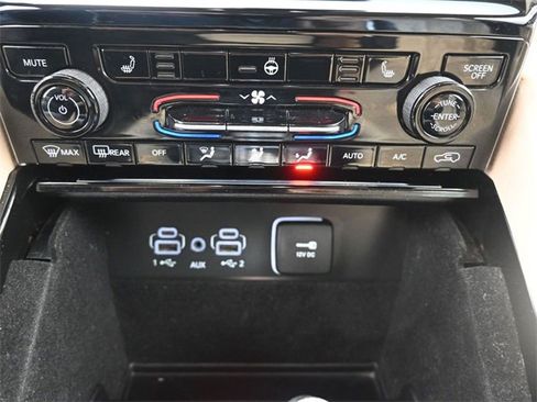 Used 2021 Jeep Grand Cherokee L Limited image 3