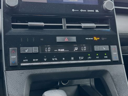 Used 2019 Toyota Avalon XSE w/ Carpet Mat Package image 12